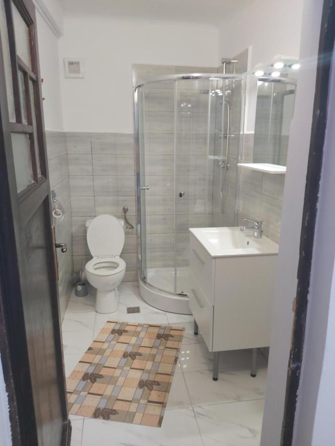 Апартаменты Kitty Apartament Бухарест Экстерьер фото